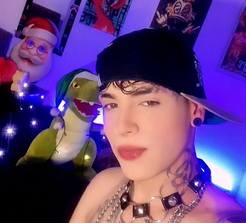 Offline XXX chat alex_rockstar