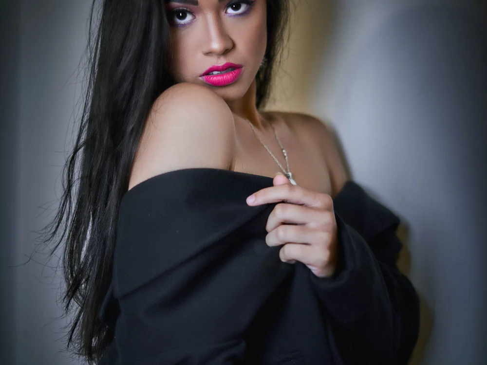 NinaFrost_ offline chatrum