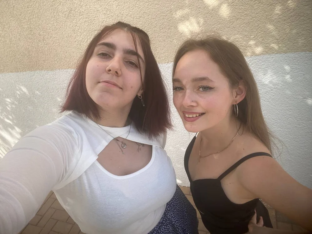 KatieDeary offline chatrum