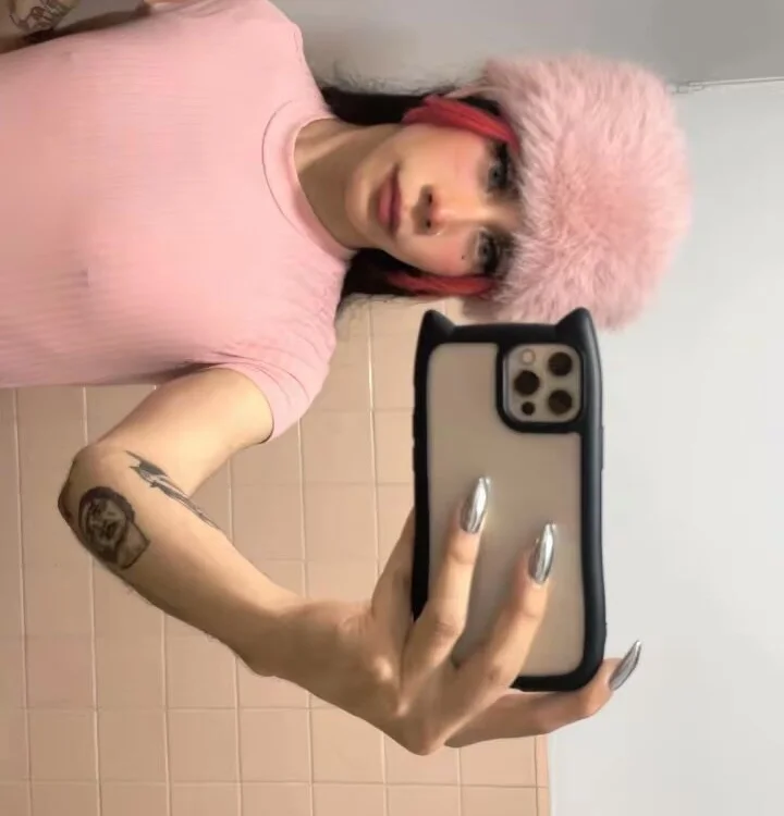Chat XXX offline de Skinny_Rosse