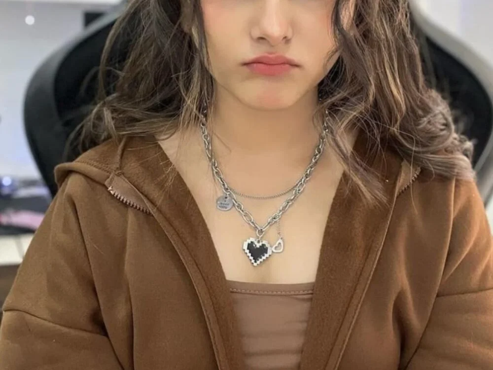 Brown-beauty offline XXX-chat