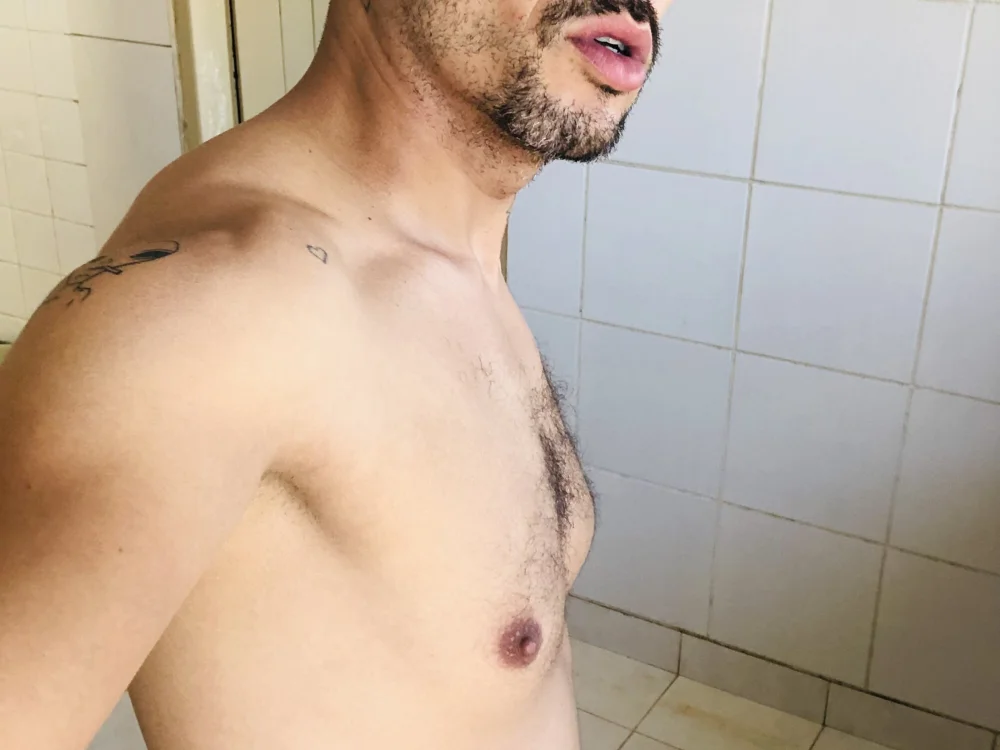 Tony21cmRj offline chatrum