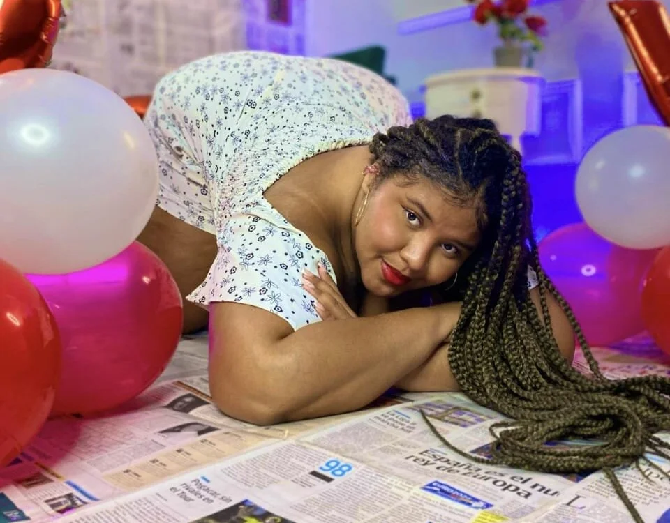 hotkittyebony Adlı Modelin Çevrimdışı XXX Sohbeti