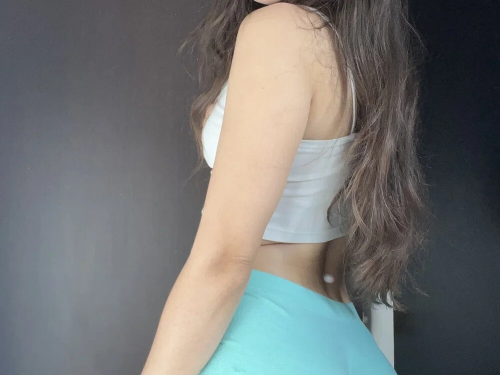 LittleDoll___'s Offline XXX Chat