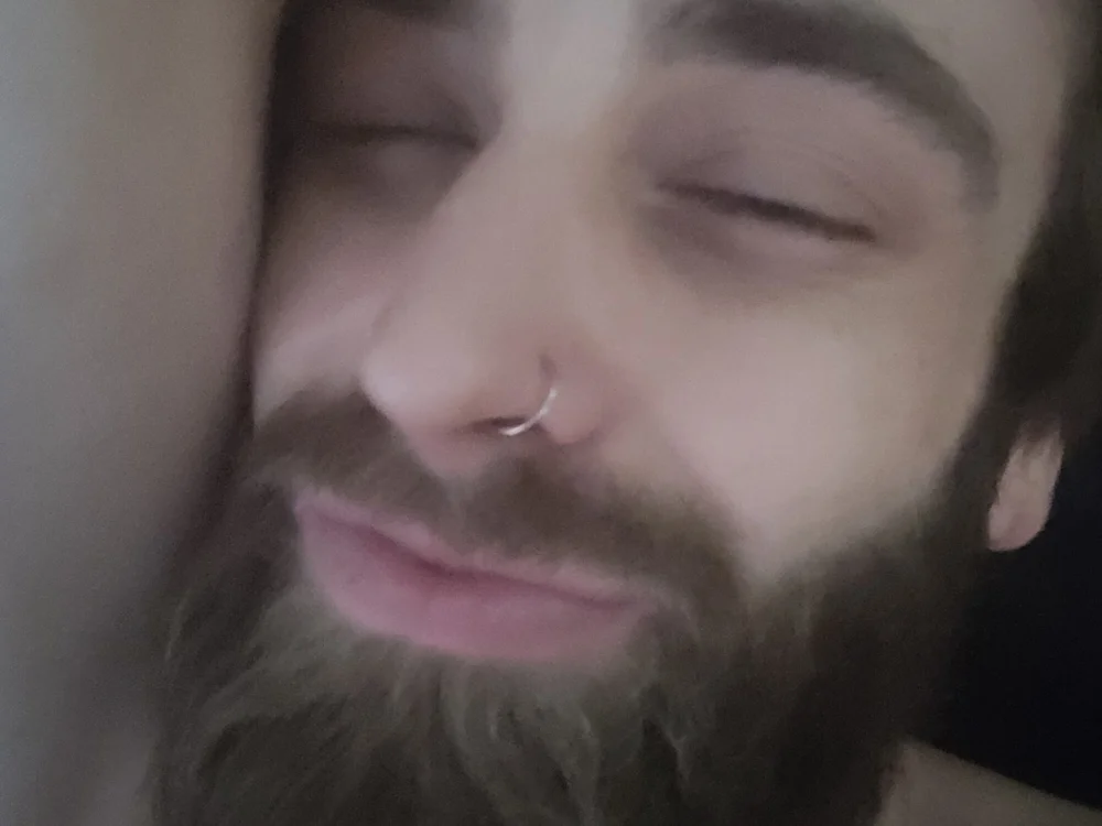 blondybeard's Offline Chat Room