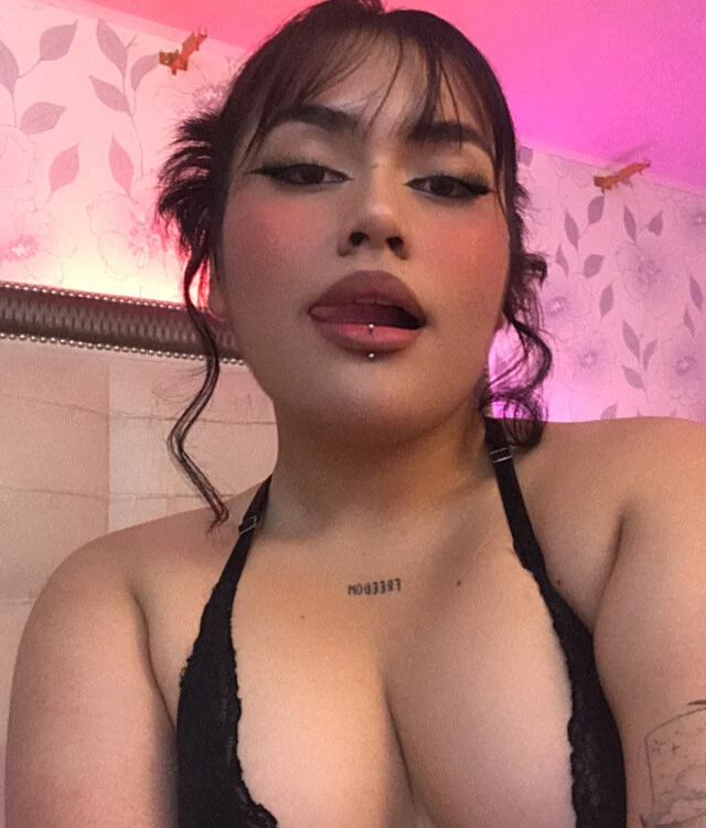 chiara_rousss offline chatrum