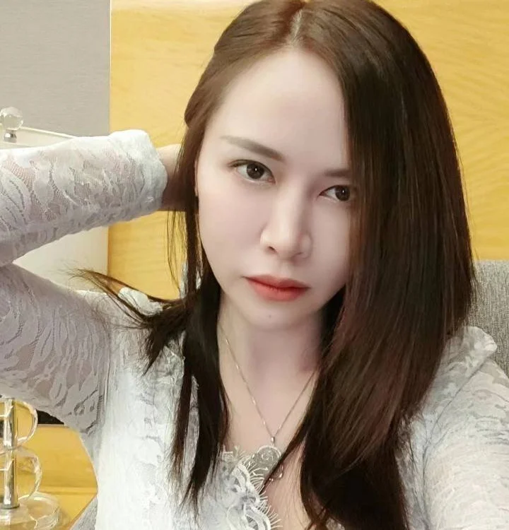 Vivienne_Rose's Offline XXX Chat