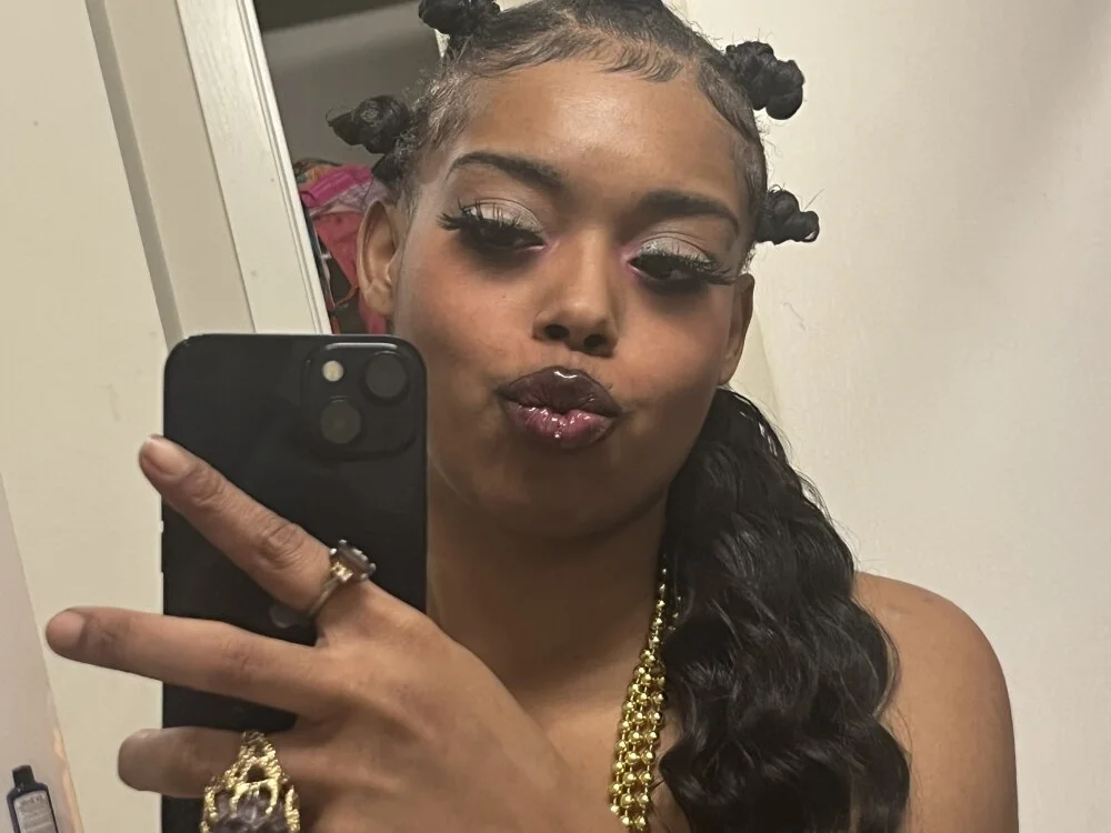 HoneyAngel5 – Offline XXX chat