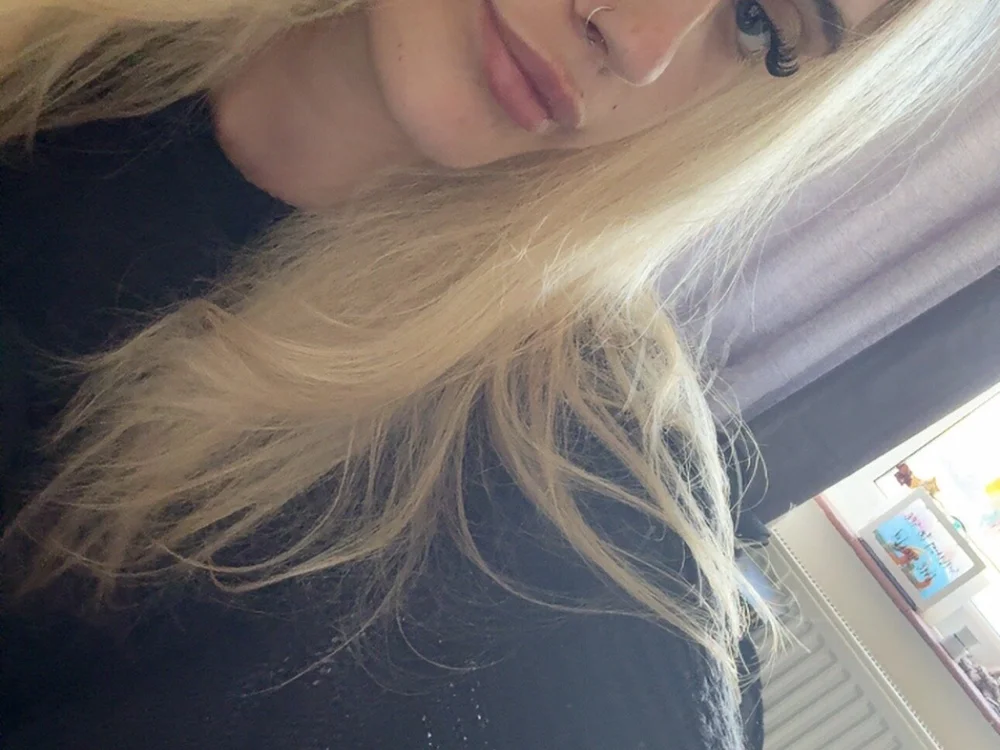 Chatroom XXX hors ligne de Lolaleex