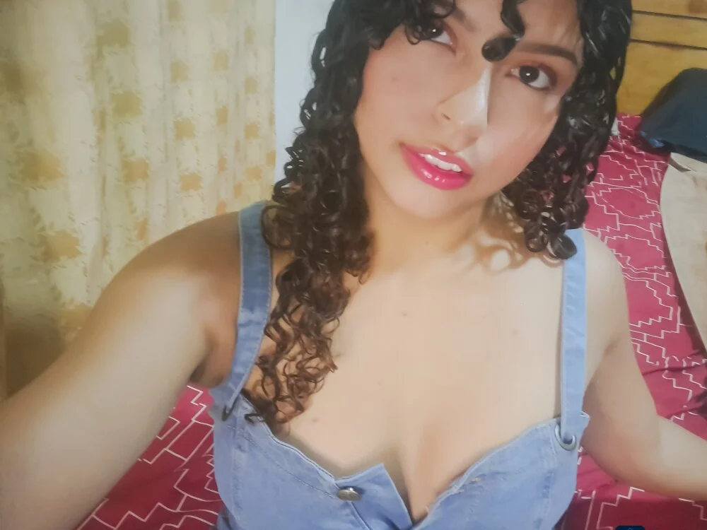 Lulupeach69's Offline XXX Chat