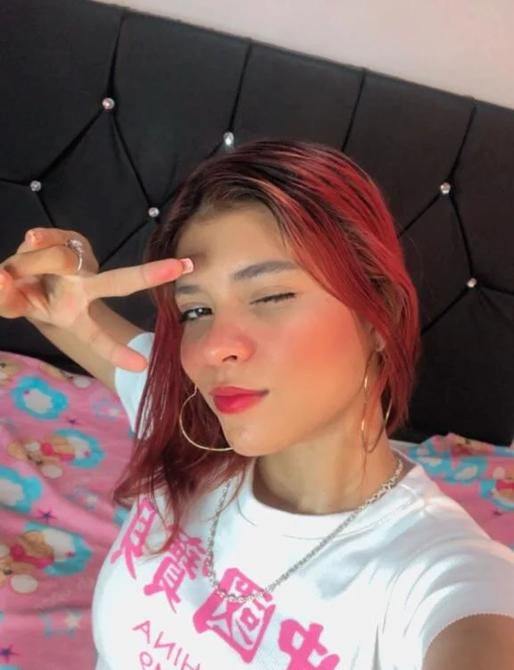 Lilycooper01's Offline XXX Chat