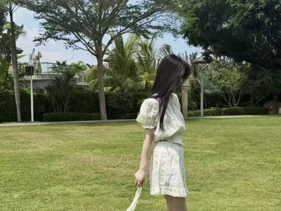 Emma-06 Female Petiteasian Nude Cam