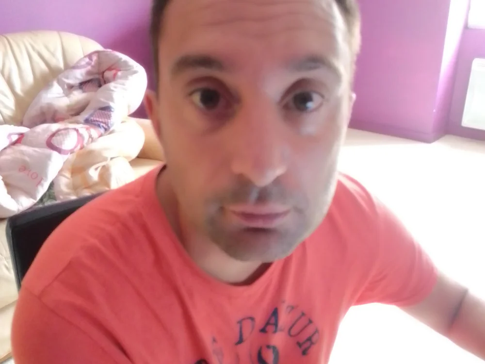 lolo33920's Offline Chat Room