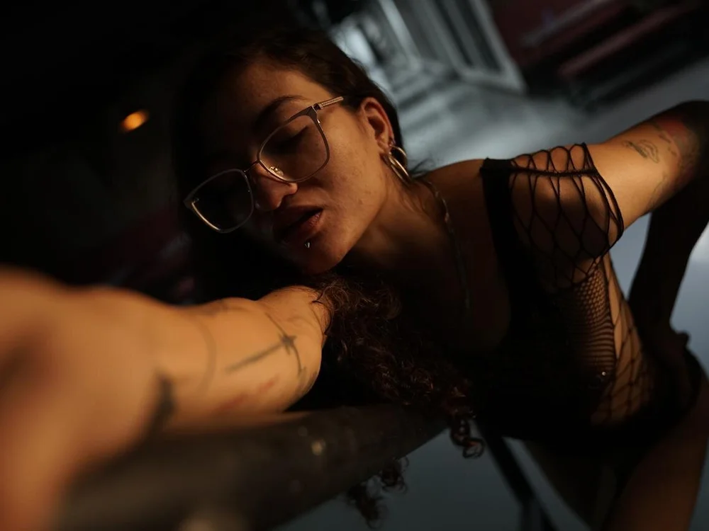 Ocean_pittsn Offline XXX chat