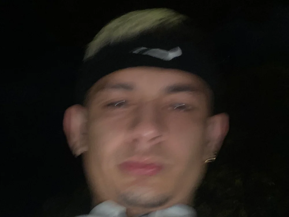 kobe_james07 Offline XXX-chat