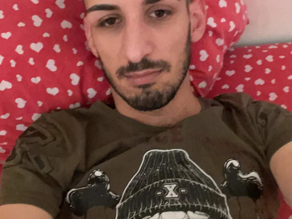 iofusuert9e Chat XXX offline