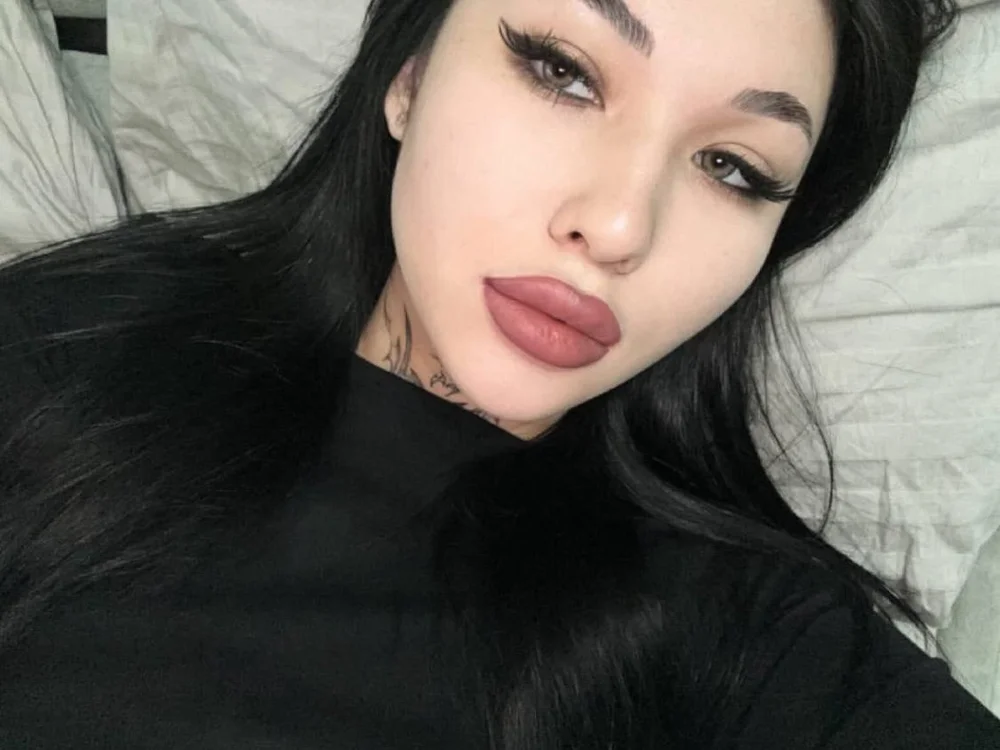 moodcouple's Offline Chat Room