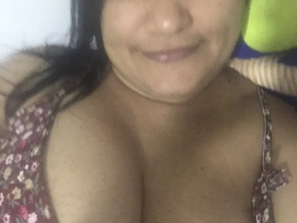 RoxyFox85's Offline Chat Room