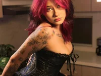 Модель mia_cherryy
