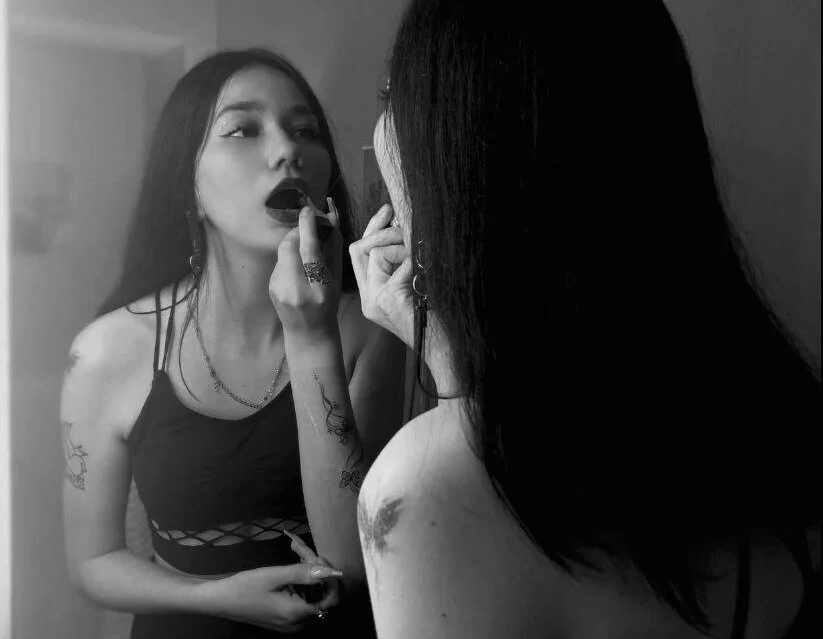 Little_Shawty_Witch's Offline XXX Chat