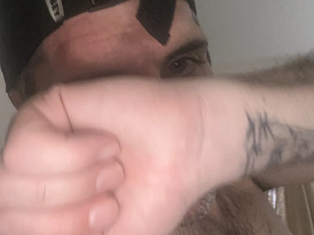 Pthekid6288 অফলাইন XXX চ্যাট