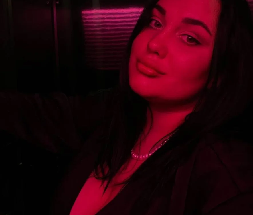 Mila5333's Offline Chat Room