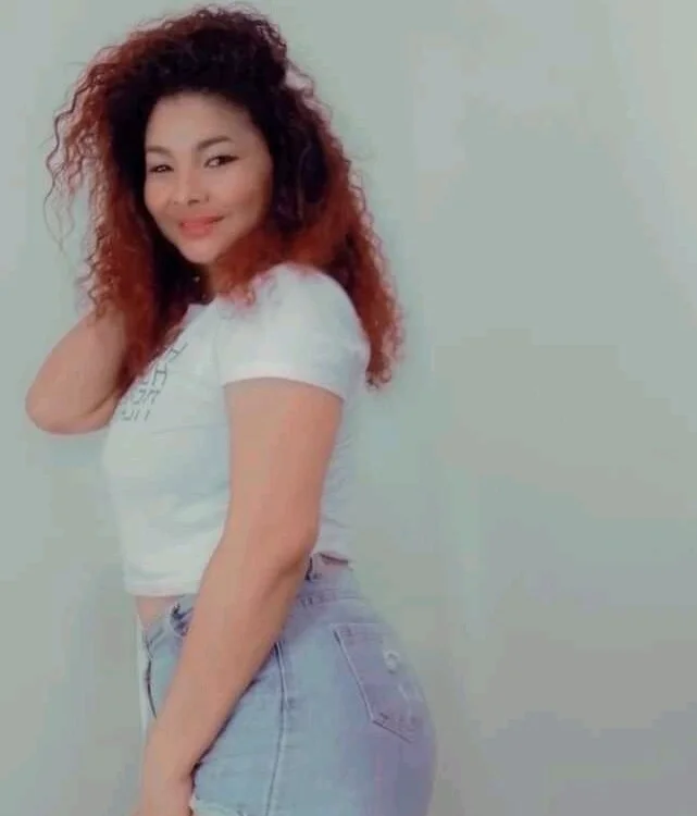 Iriss_27's Offline Chat Room