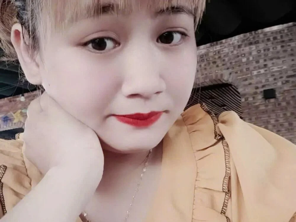 _Tinana Chat XXX offline