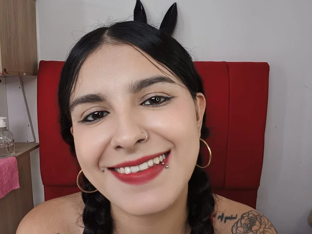 Mar_Ken Adlı Modelin Çevrimdışı XXX Sohbeti