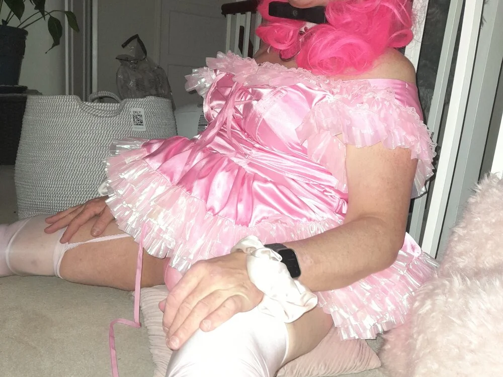 AsStraightAsARuler's Offline XXX Chat