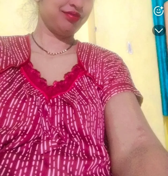 pinky-443 Adlı Modelin Çevrimdışı XXX Sohbeti