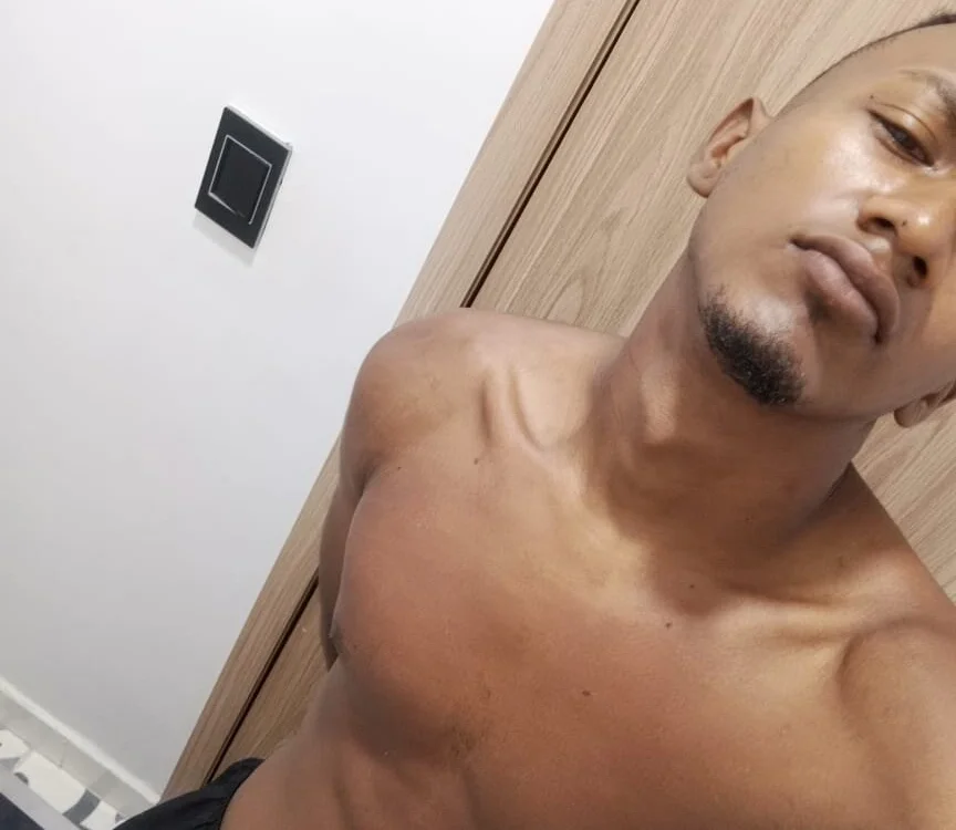 BLACKMEN33 – Offline XXX chat