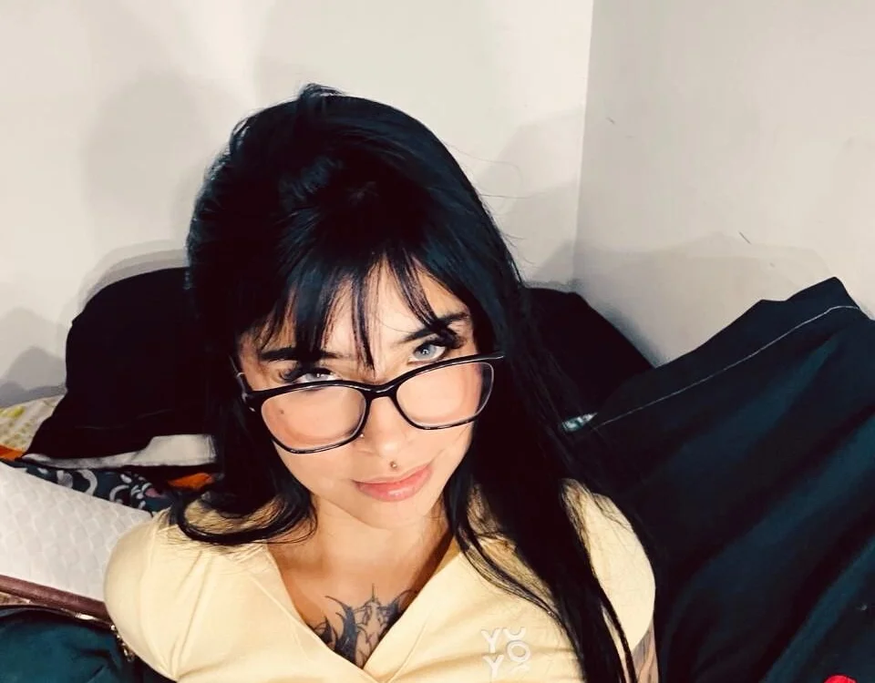 nicky_and_isabella offline XXX-chat