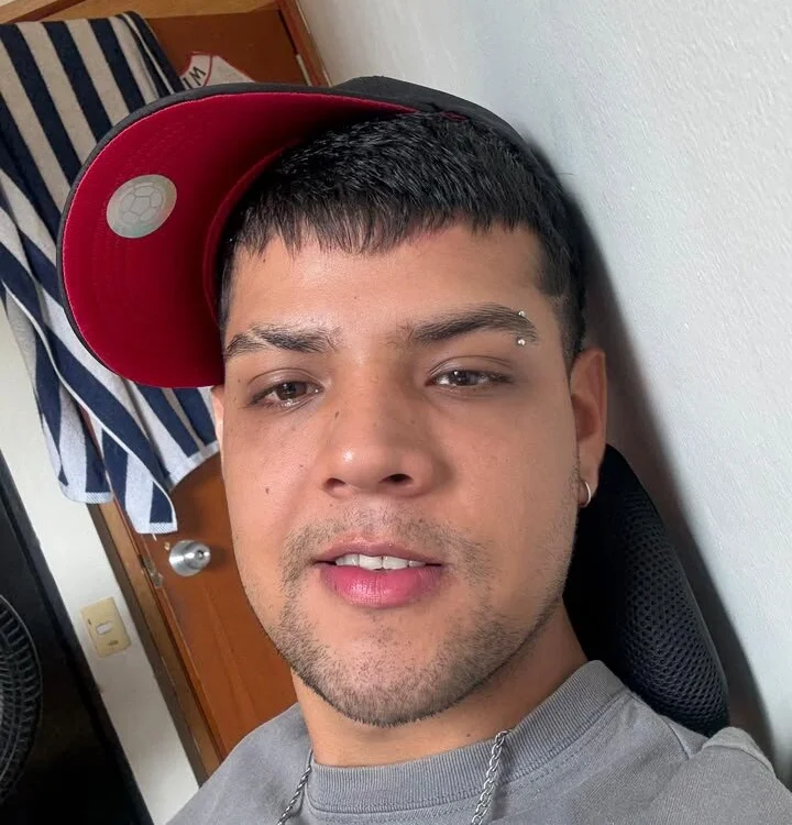 WhatsUpMike offline XXX-chat