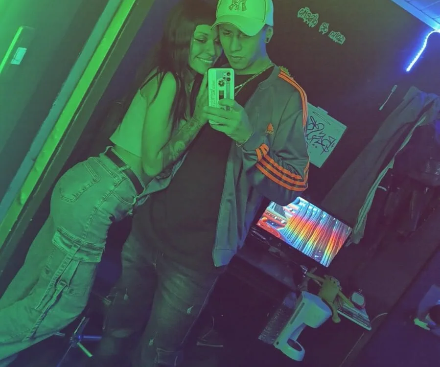 Chat +18 off-line de COUPLE25_33