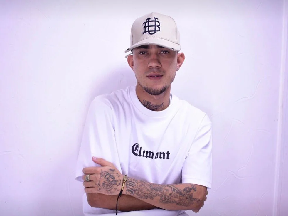 Ayala_777 Chat XXX Ngoại tuyến