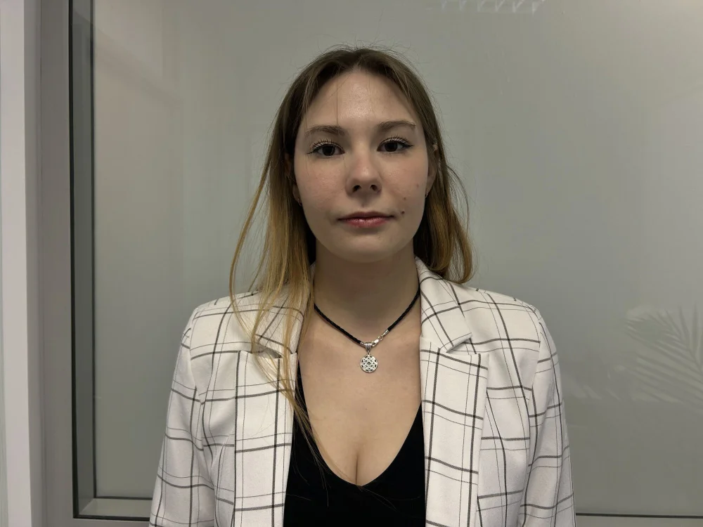 ErlineFinnell's Offline Chat Room