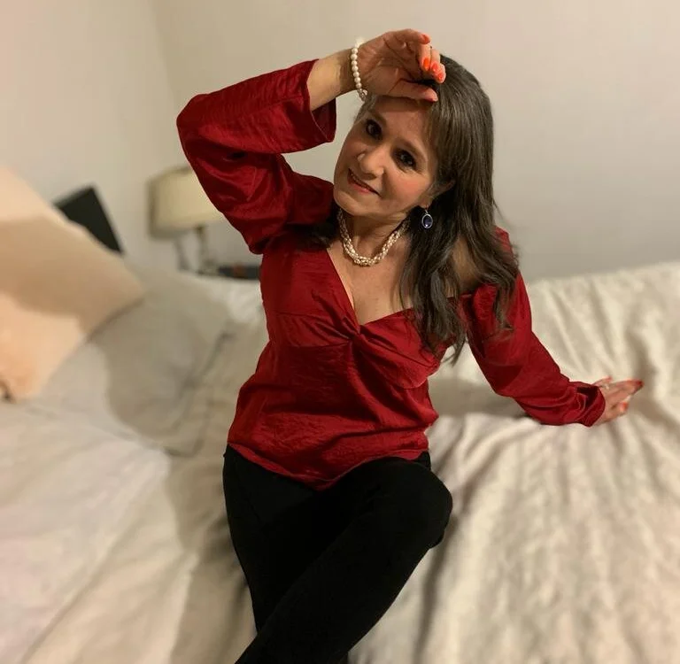 vicky_gomez's Offline Chat Room