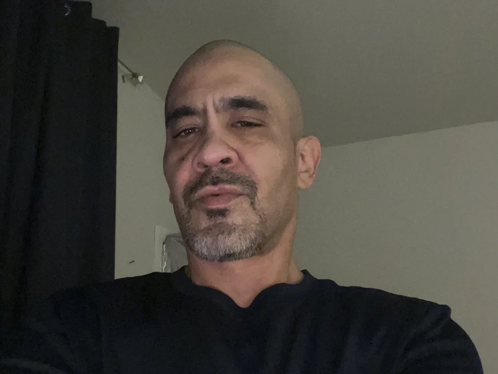 ConcreteRomantic's Offline Chat Room