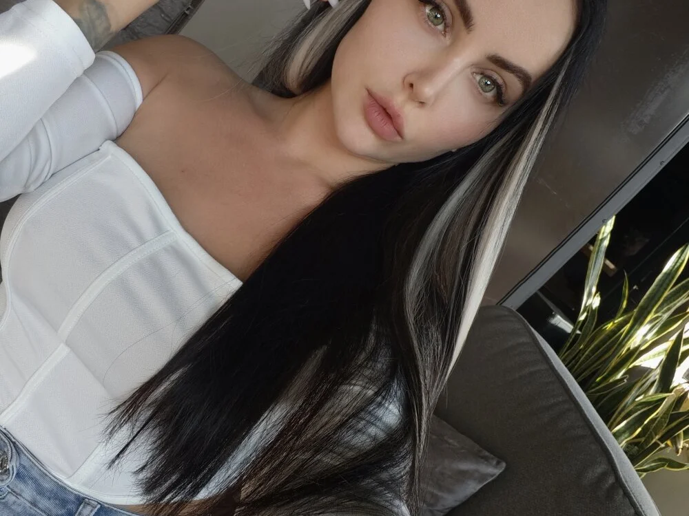 AmaRedaa Offline XXX-chat