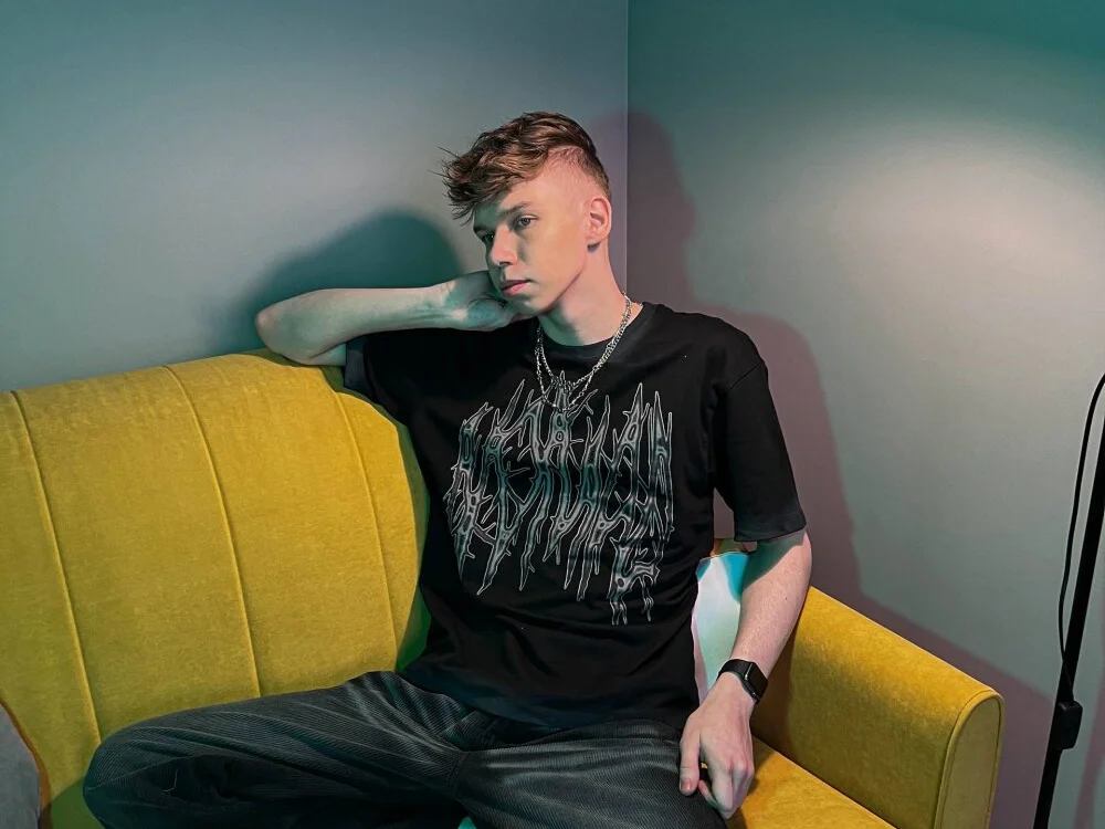 Офлайн-чат XXX elliot_mars_