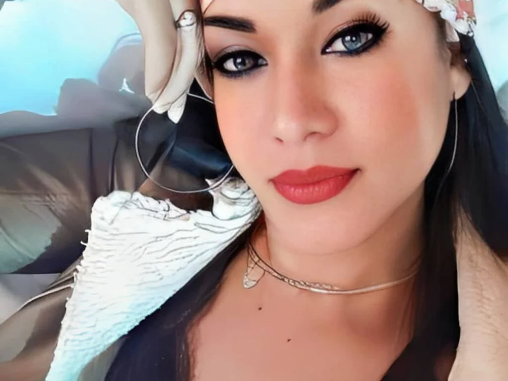 Tati__09's Offline Chat Room
