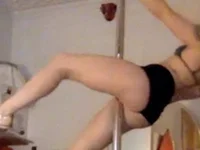 pole_rose_bud_xxx's Offline XXX Chat