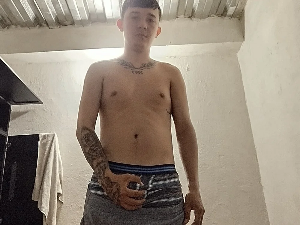 Jabibi12390's Offline XXX Chat