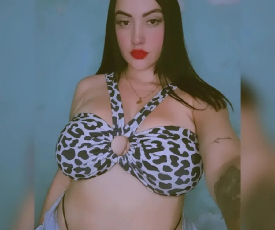 Sara_von's Offline Chat Room
