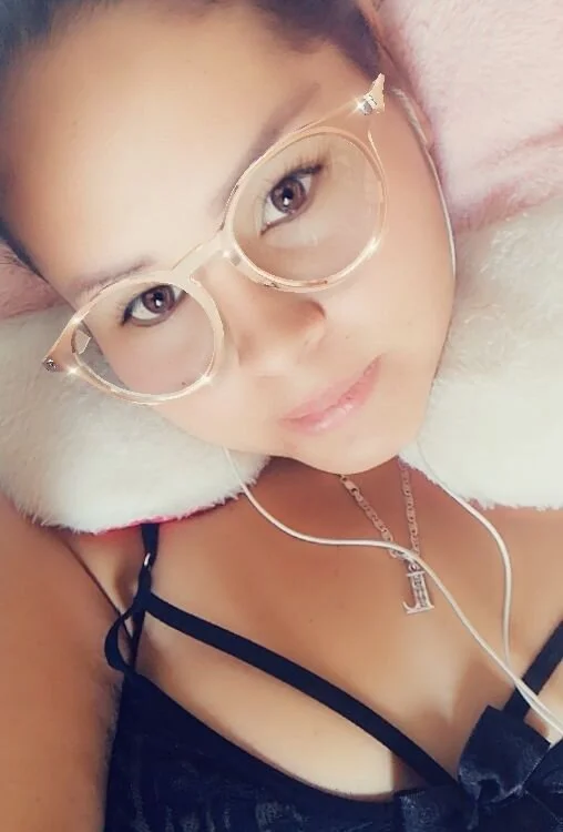 PamelaThomas' Offline Chat Room