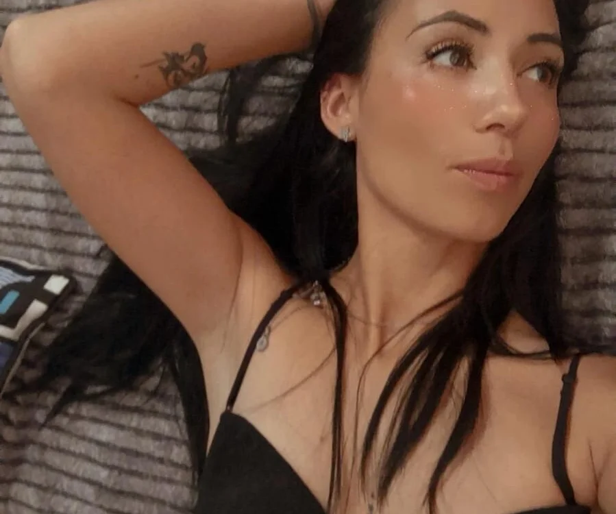 anny_roberts' Offline XXX Chat