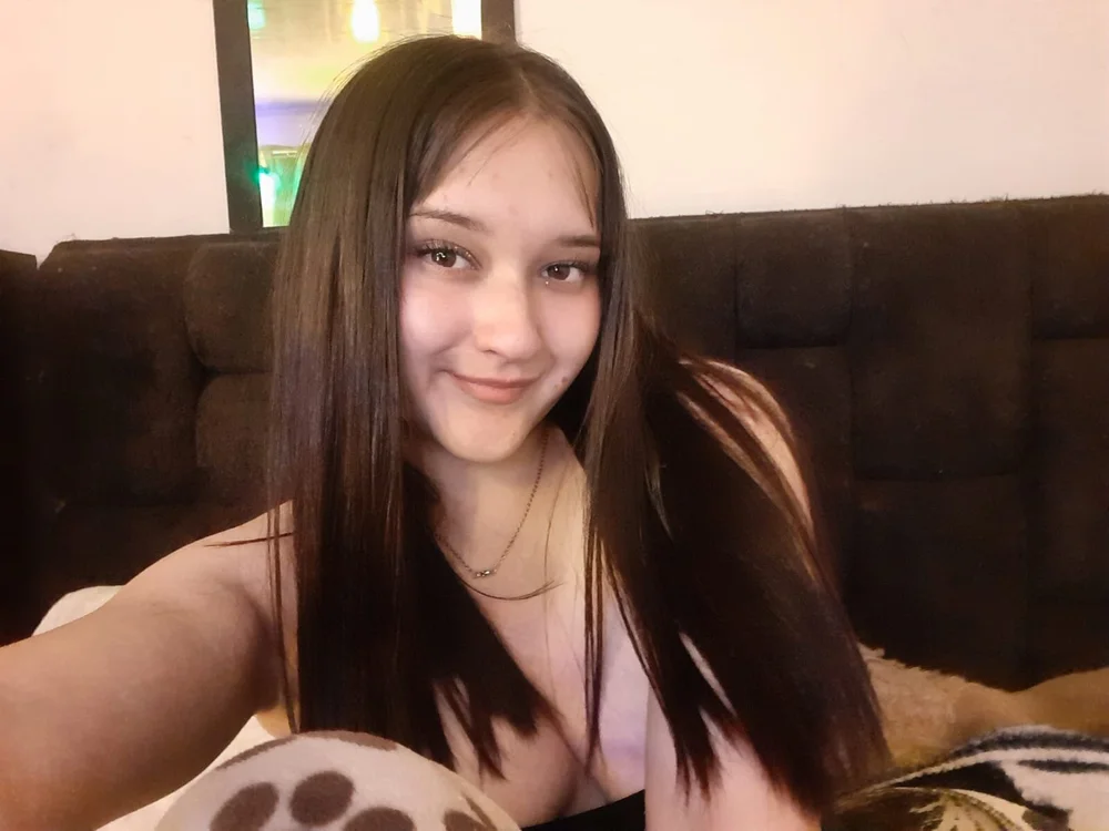 Kate_roberts_ws' Offline XXX Chat