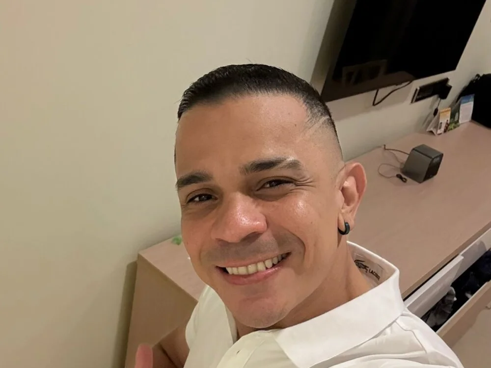 Offline XXX chat enzo_and_eiden