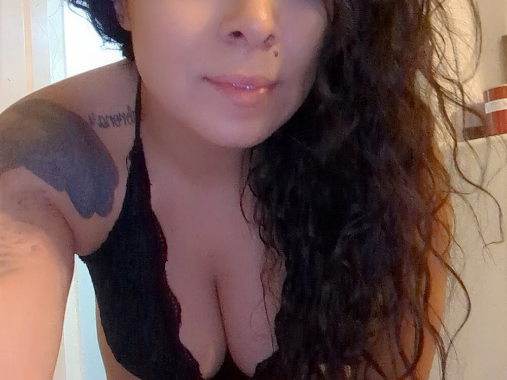 legallyyours' Offline XXX Chat